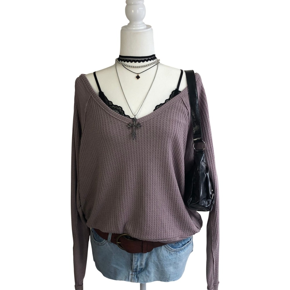 We The Free People Waffle Knit Thermal V-Neck Top Small Mauve Purple Slouchy